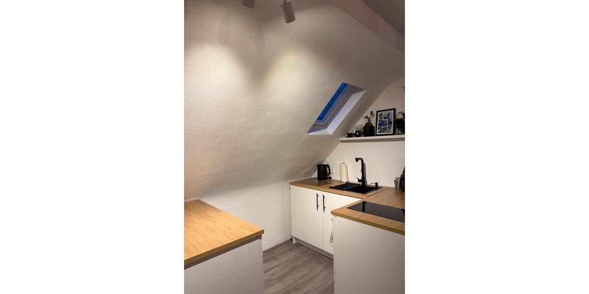 Dachgeschoßwohnung Duisburg Hochheide - 2 Zimmer, 40 m&sup2;, 532&euro; | Angebot:25753649