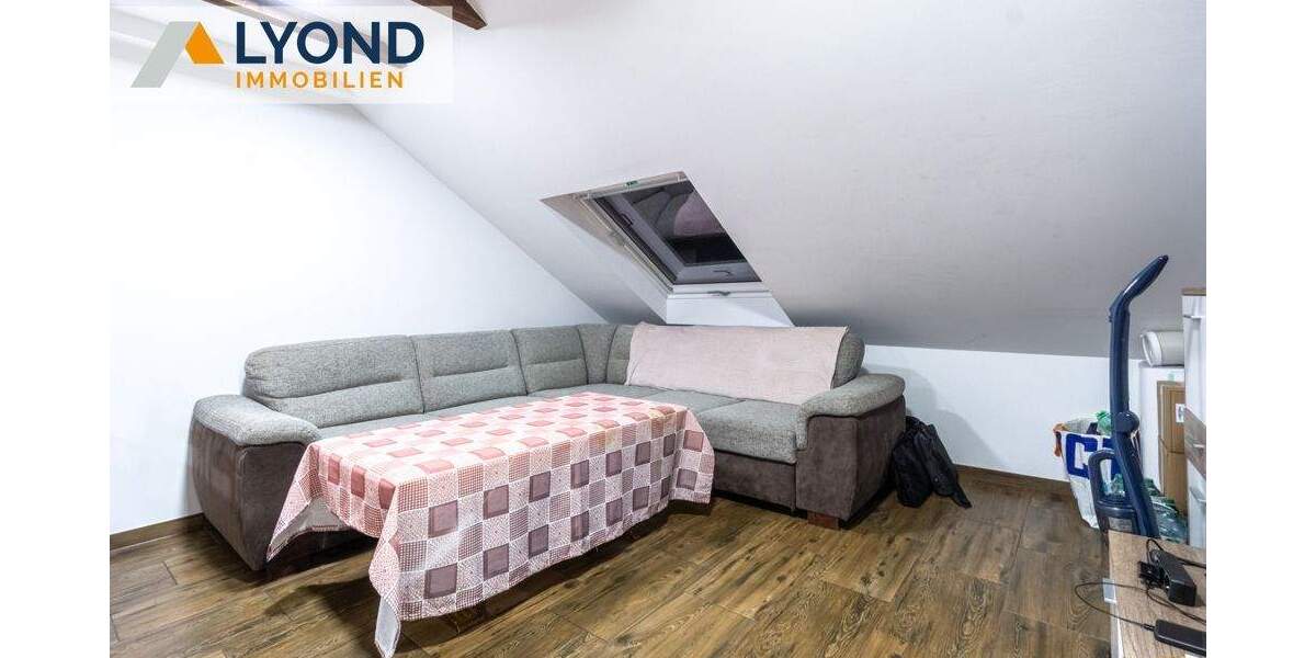 Etagenwohnung Moers Repelen - 4 Zimmer, 90 m&sup2;, 145.000&euro; | Angebot:25067353