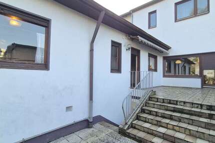 Haus zum Kaufen in Oberhausen 249.000 € 131 m² 6 zimmer