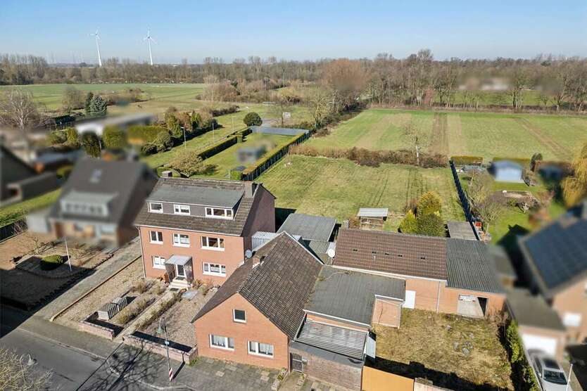 Haus zum Kaufen in Neuss 1.300.000 € 221 m²