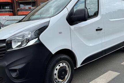Opel Vivaro 112.082 km 13.990 &euro; Gelsenkirchen 45899