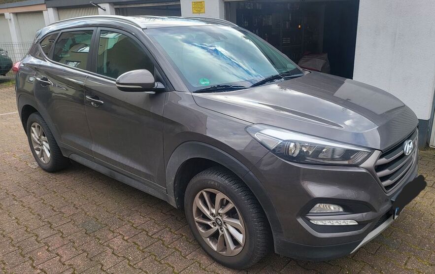 Hyundai TUCSON 89.985 km 14.500 € Essen 45357