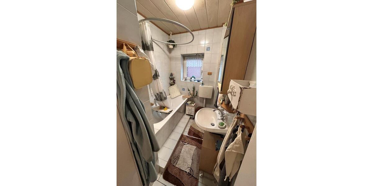 Etagenwohnung Oberhausen Biefang - 3.5 Zimmer, 80 m&sup2;, 800&euro; | Angebot:26336410