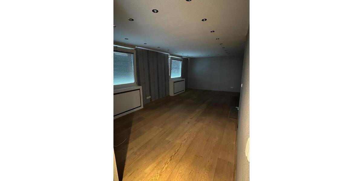 Doppelhaushälfte Essen Stadtbezirk V - 4.5 Zimmer, 160 m&sup2;, 1.650&euro; | Angebot:25354554