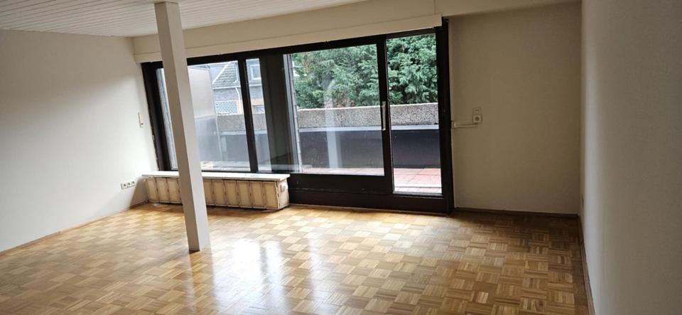 Dachgeschoßwohnung Duisburg Großenbaum - 2.5 Zimmer, 86 m&sup2;, 795&euro; | Angebot:24981041