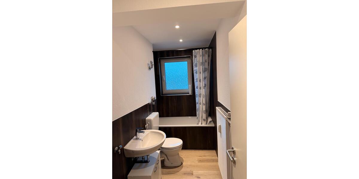 Etagenwohnung Voerde (Niederrhein) - 2 Zimmer, 50 m&sup2;, 710&euro; | Angebot:26238322