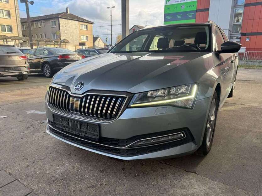 Skoda Superb 173.000 km 18.990 € Mülheim Ruhr 45475