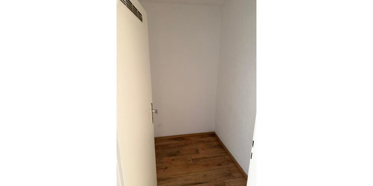 Etagenwohnung Duisburg Essenberg - 2 Zimmer, 65 m&sup2;, 380&euro; | Angebot:25646850