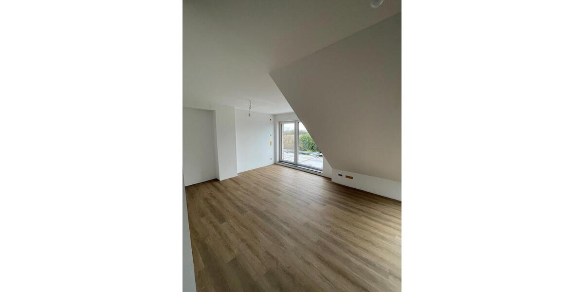 Dachgeschoßwohnung Kempen - 1.5 Zimmer, 72 m&sup2;, 1.075&euro; | Angebot:26313523