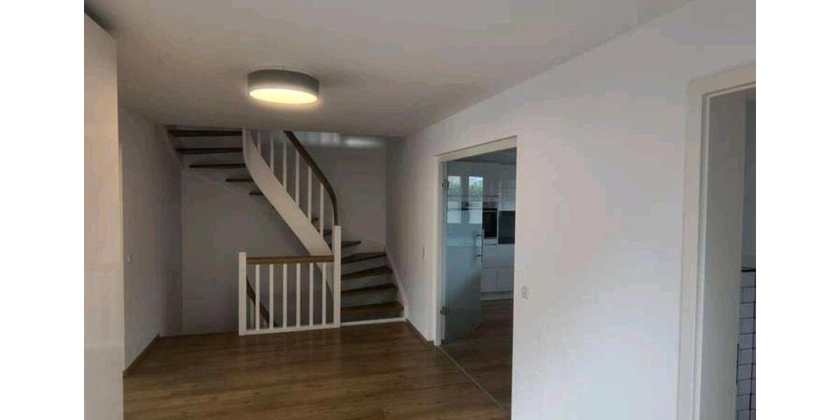 Doppelhaushälfte Meerbusch - 5.5 Zimmer, 157 m&sup2;, 3.200&euro; | Angebot:26329601