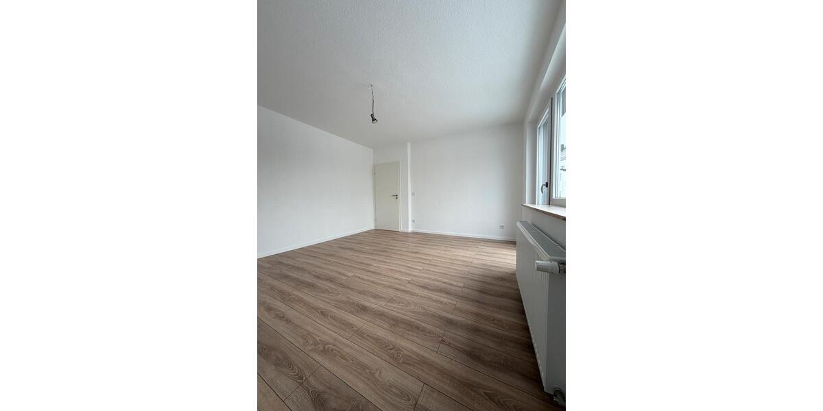 Etagenwohnung Duisburg Mittelmeiderich - 1 Zimmer, 50 m&sup2;, 650&euro; | Angebot:25374908
