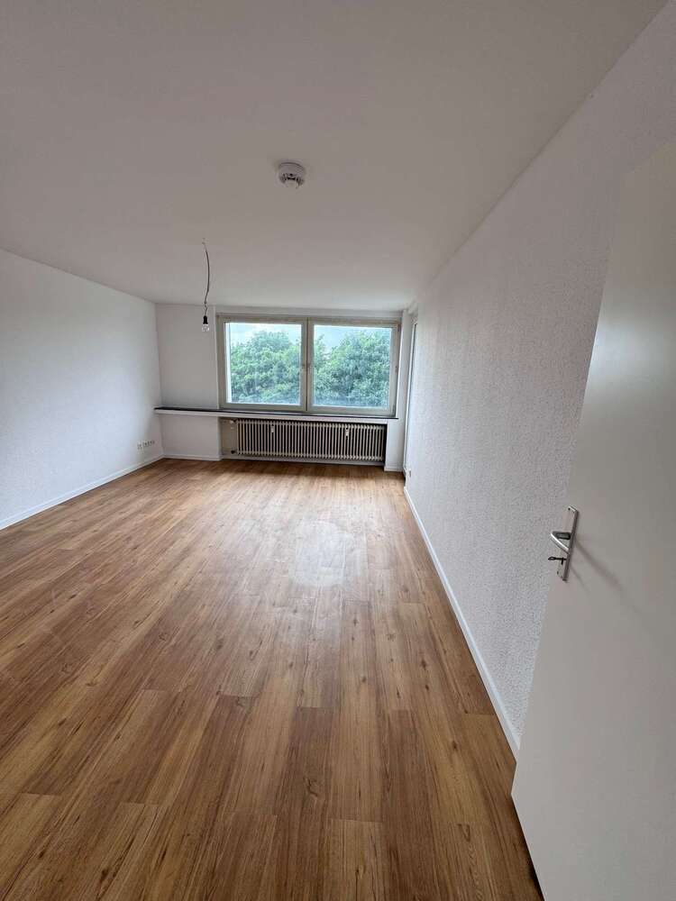 Wohnung zum Mieten in Mülheim 472 € 59 m²