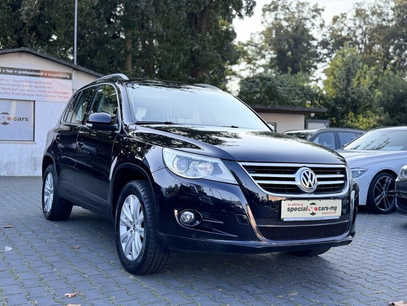Tiguan Sport & Style / Allrad/ Automatik / Leder