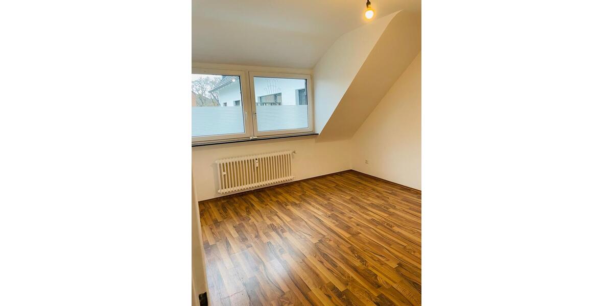 Dachgeschoßwohnung Düsseldorf Niederkassel - 3 Zimmer, 61 m&sup2;, 196.500&euro; | Angebot:25127315