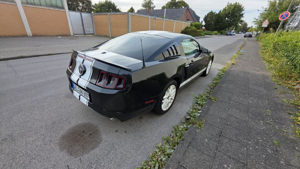 Ford Mustang 104.000 km 16.100 &euro; Kerken 47647