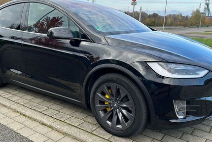 Tesla Model X 173.500 km 29.888 &euro; Essen 45131