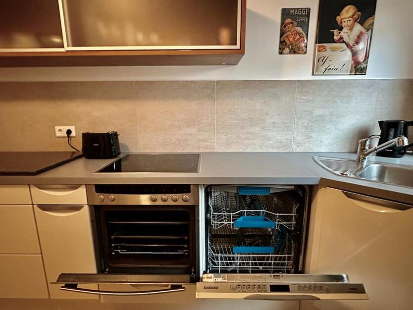 Essen Innenstadt: Stilvoll wohnen – gehobener, vollmöblierter Erstbezug zimmer