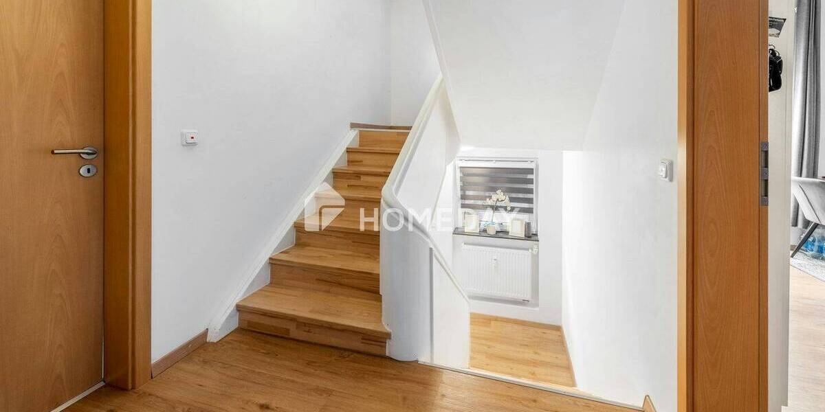 Mehrfamilienhaus, Wohnhaus Krefeld Hüls - 7 Zimmer, 120 m&sup2;, 499.000&euro; | Angebot:26820825
