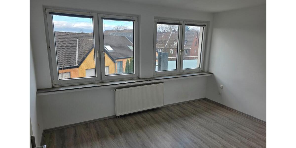 Dachgeschoßwohnung Oberhausen Biefang - 3.5 Zimmer, 96 m&sup2;, 930&euro; | Angebot:26322256