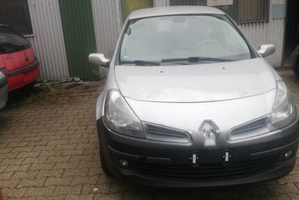 Renault Clio 154.535 km 700 € Düsseldorf 40599