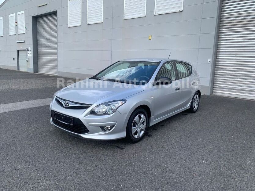 i30