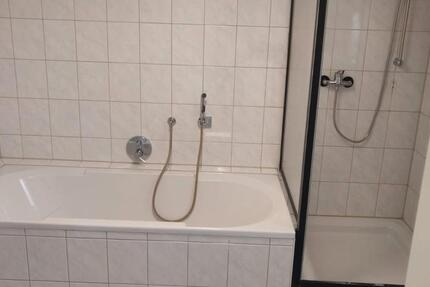 Wohnung Bochum Bochum-Mitte - 3.5 Zimmer, 85 m&sup2;, 1.000&euro; | Angebot:26137183