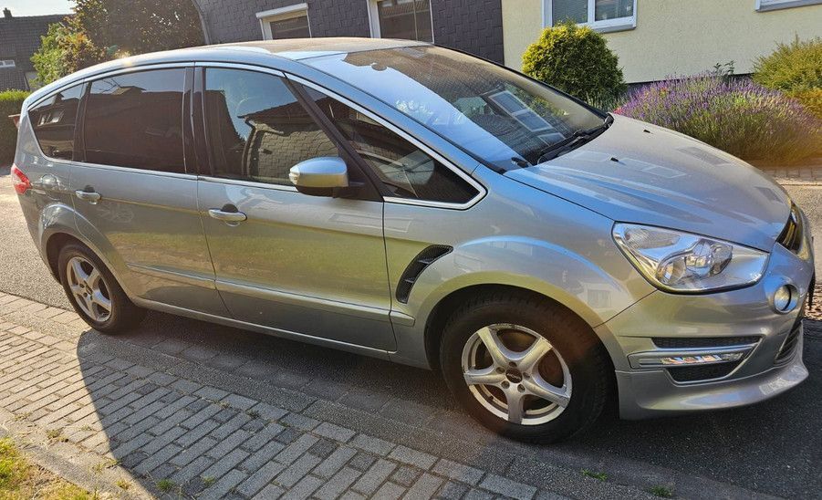 Ford S-Max 280.000 km 4.600 € Essen 45357
