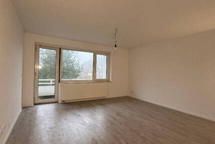 Große 6 Zimmer Wohnung mit 2 Loggias im Sanierungsprozess - Rentfort, Gladbeck (3. OG Li + Re) 6 zimmer