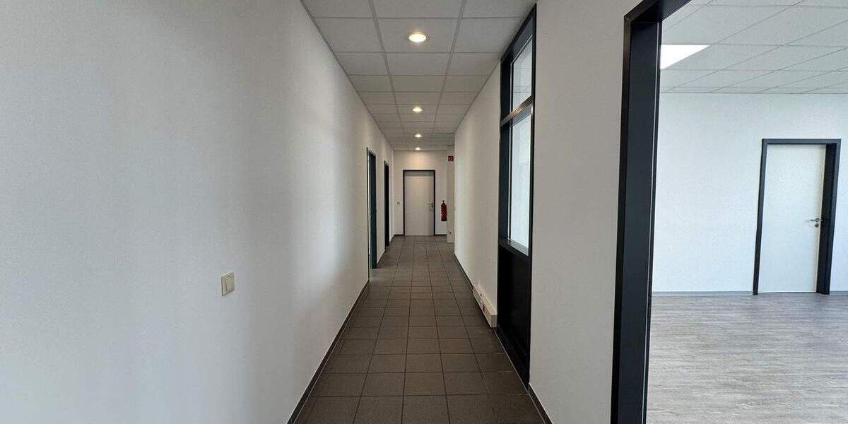 Gewerbeobjekt Willich Münchheide - 7 Zimmer, 246 m&sup2;, 2.460&euro; | Angebot:24789280