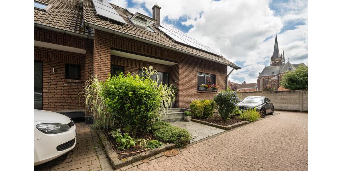 Doppelhaushälte neuwertiger Zustand Tönisvorst-Vorst 4 zimmer