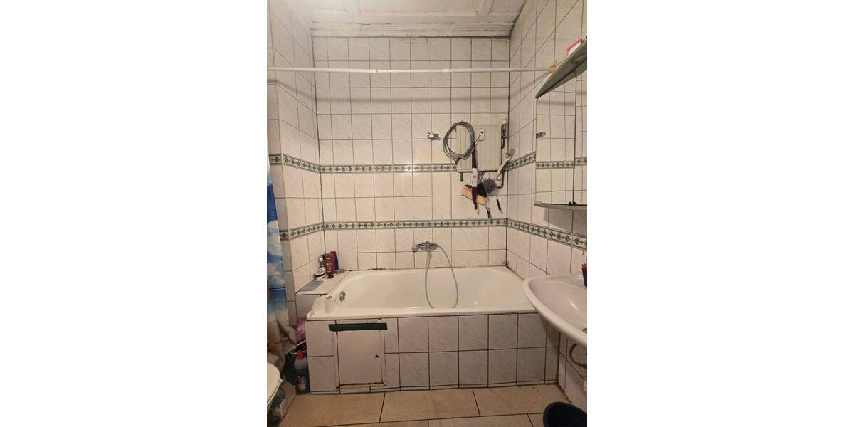 Mehrfamilienhaus, Wohnhaus Duisburg Bruckhausen - 3 Zimmer, 347 m&sup2;, 240.000&euro; | Angebot:26088453