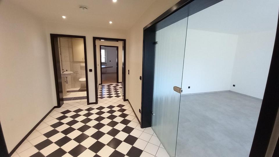 Erdgeschoßwohnung Velbert Velbert-Mitte - 4 Zimmer, 113 m&sup2;, 1.230&euro; | Angebot:24454393