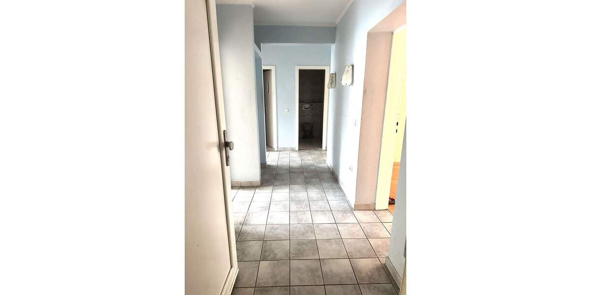 Ruhige Lage in D-Friedrichstadt! Gut geschnittene, citynahe 4 Zimmer Wohnung mit idealer Anbindung! 4 zimmer
