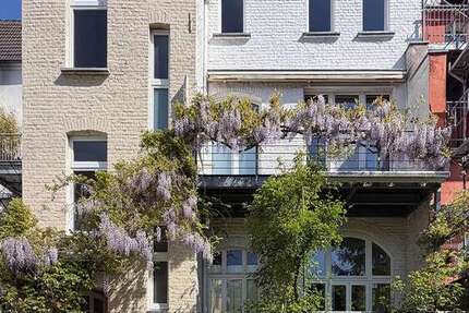 Haus Düsseldorf Niederkassel - 8 Zimmer, 303 m&sup2;, 3.200.000&euro; | Angebot:26321970