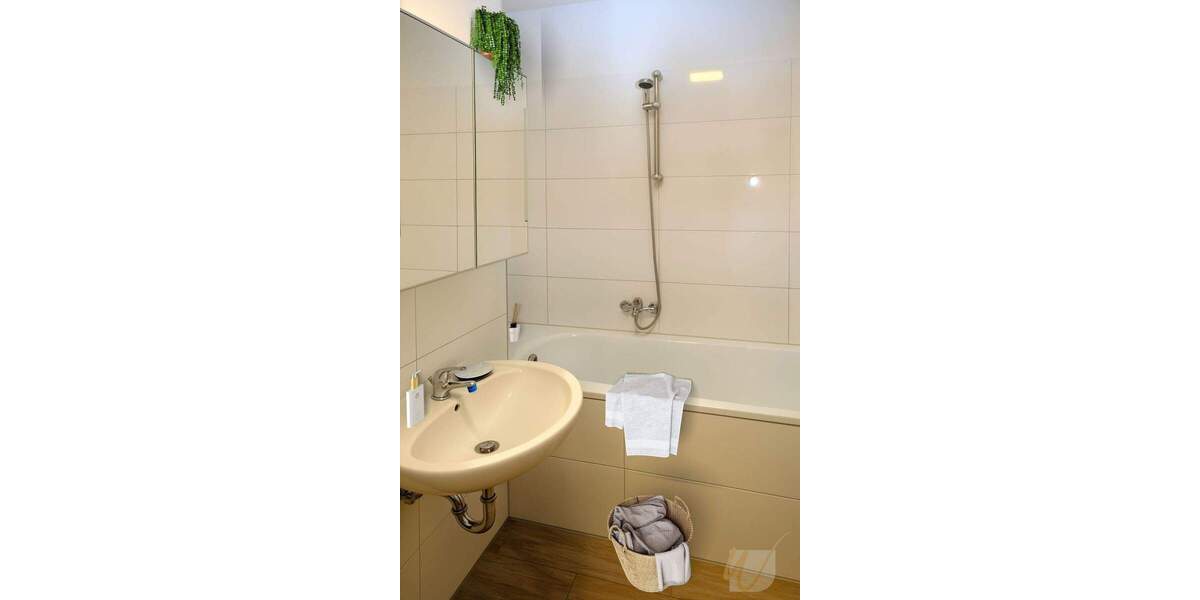 Etagenwohnung Neuss Hammfeld - 2 Zimmer, 60 m&sup2;, 199.000&euro; | Angebot:23952682