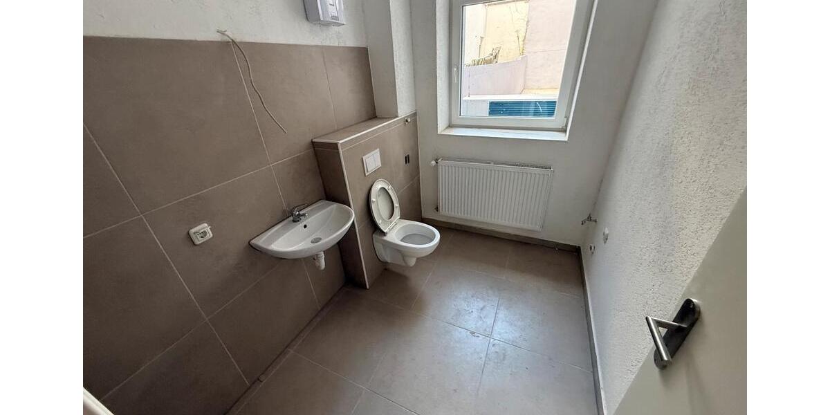 Etagenwohnung Krefeld Cracau - 3 Zimmer, 105 m&sup2;, 1.100&euro; | Angebot:25363571