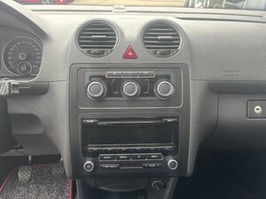 VW Caddy Kasten/Kombi 1.2 TSI 7 Sitzer Trendline 127.685 km 11.489 € Meerbusch 40667