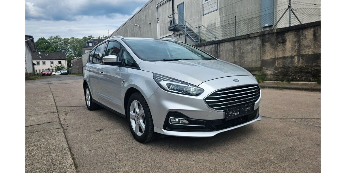 Ford S-Max 63.200 km 16.999 &euro; Neuss 41460
