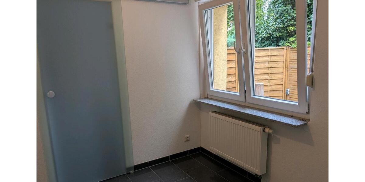 Erdgeschoßwohnung Duisburg Mittelmeiderich - 3 Zimmer, 70 m&sup2;, 580&euro; | Angebot:26231899