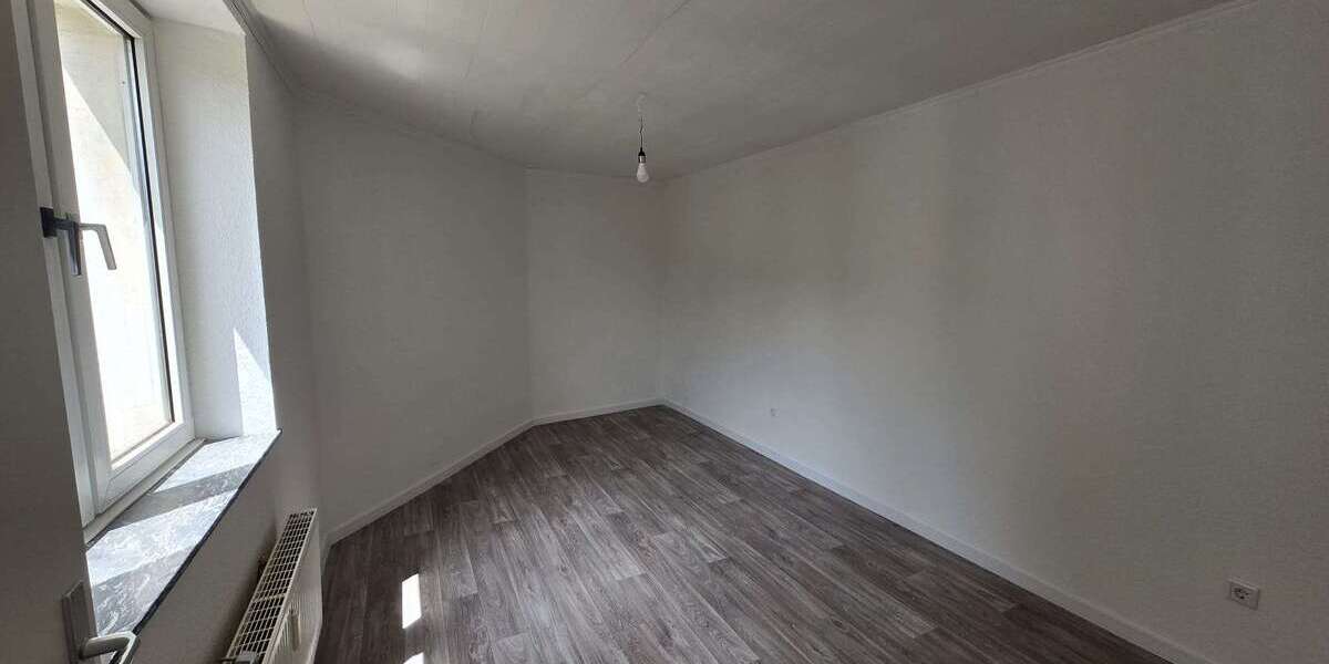 Einfamilienhaus Duisburg Hamborn - 3 Zimmer, 90 m&sup2;, 975&euro; | Angebot:27120386