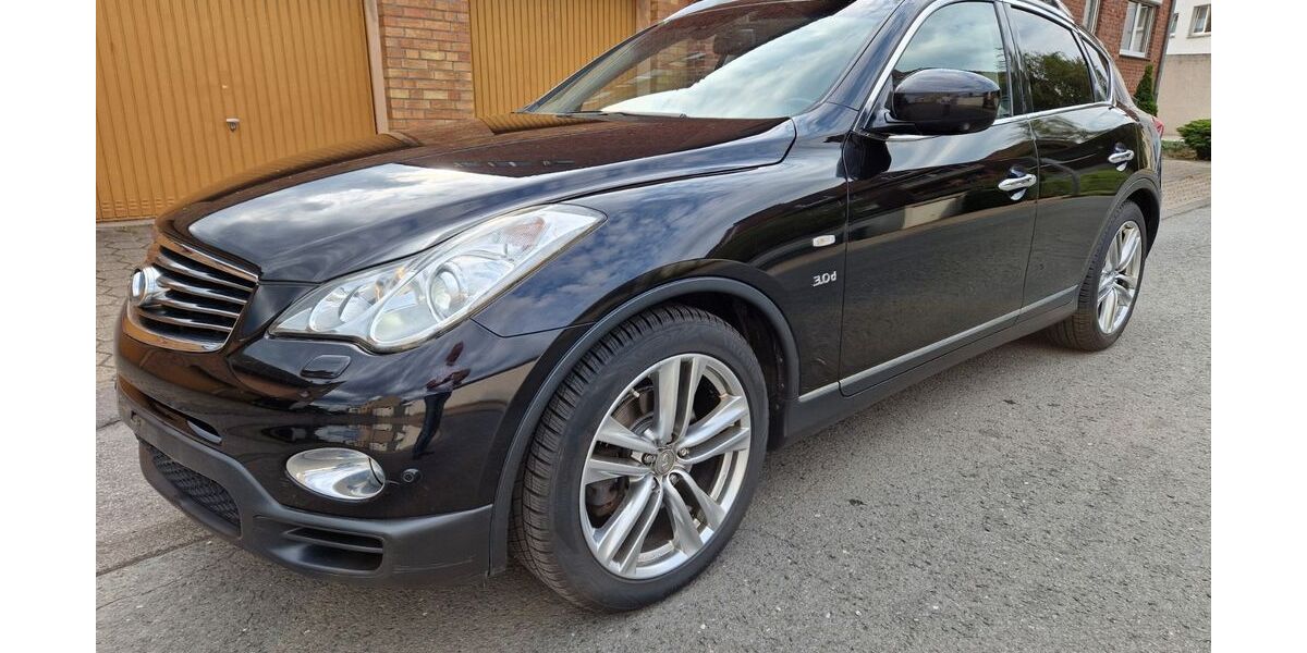 INFINITI QX50 180.000 km 15.987 &euro; Gelsenkirchen 45881
