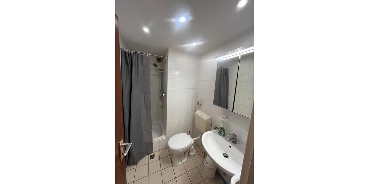 Etagenwohnung Düsseldorf Oberbilk - 1 Zimmer, 25 m&sup2;, 685&euro; | Angebot:26355305