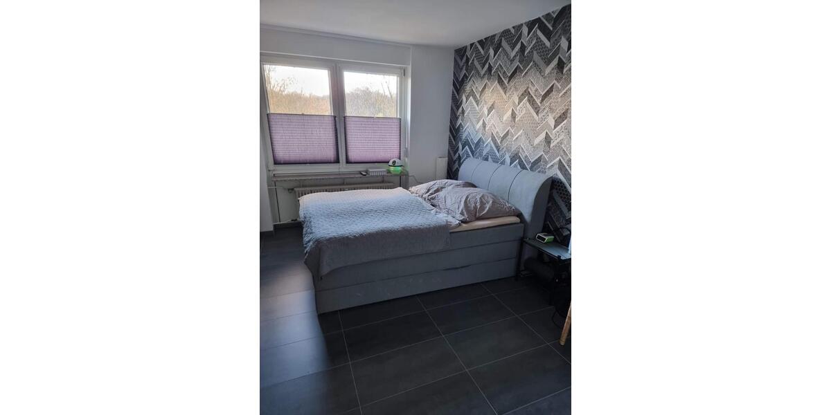Etagenwohnung Dinslaken Hiesfeld - 4.5 Zimmer, 93 m&sup2;, 215.000&euro; | Angebot:26942650
