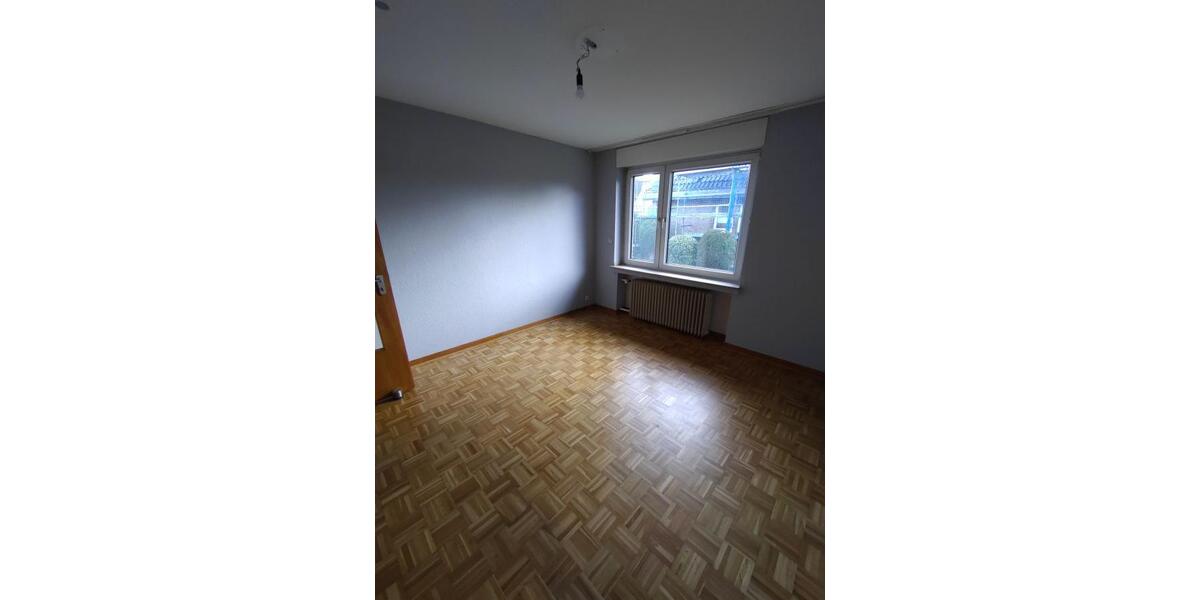 Provisionsfrei* Geräumiges, solides 2-FH mit Keller in Top Lage !!! - Zweifamilienhaus Wesel Obrighoven | Angebot:25566115