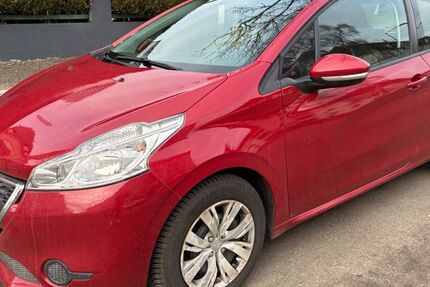 Peugeot 208 45.000 km 6.290 &euro; Krefeld 47803