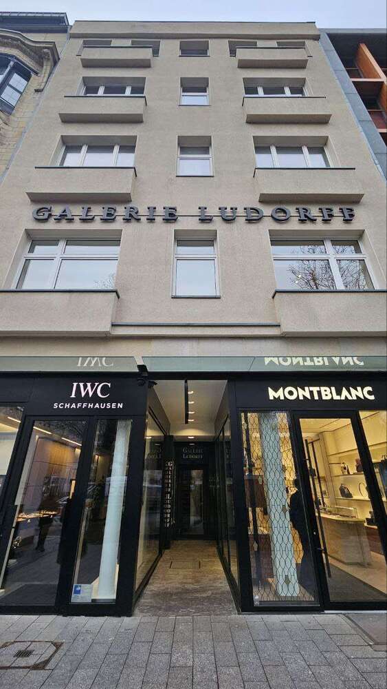 Büro in Düsseldorf 2.900 € 107 m²