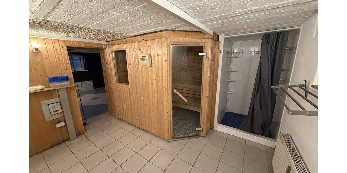 Reihenendhaus Wülfrath Innenstadt - 9 Zimmer, 260 m&sup2;, 485.000&euro; | Angebot:24811187