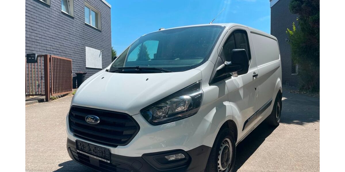 Ford Transit Custom 53.381 km 12.990 &euro; Gelsenkirchen 45886