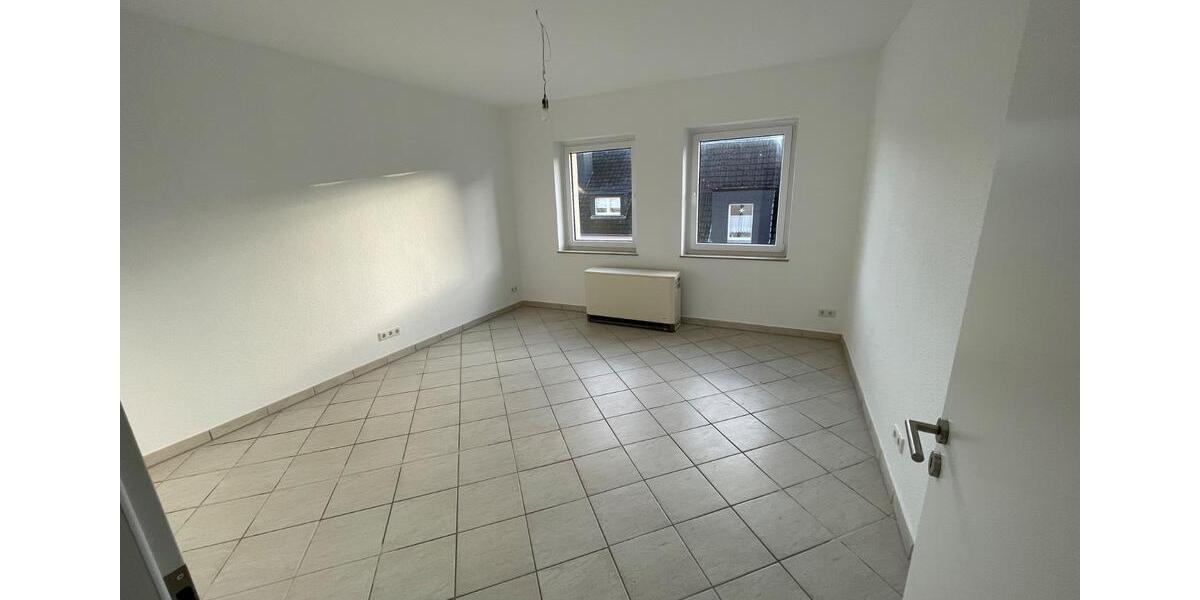 Etagenwohnung Essen Stadtbezirk II - 2.5 Zimmer, 68 m&sup2;, 790&euro; | Angebot:25612725