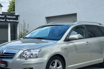 Toyota Avensis 323.428 km 1.890 &euro; Velbert 42551